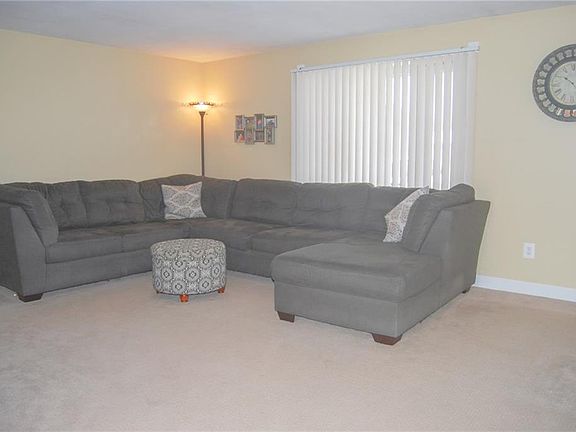 5th image of 8248 Mantova Dr
