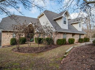 102 Sarah Ln, Rogers, AR 72756