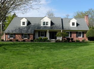 8 Perth Dr, Wilmington, DE 19803