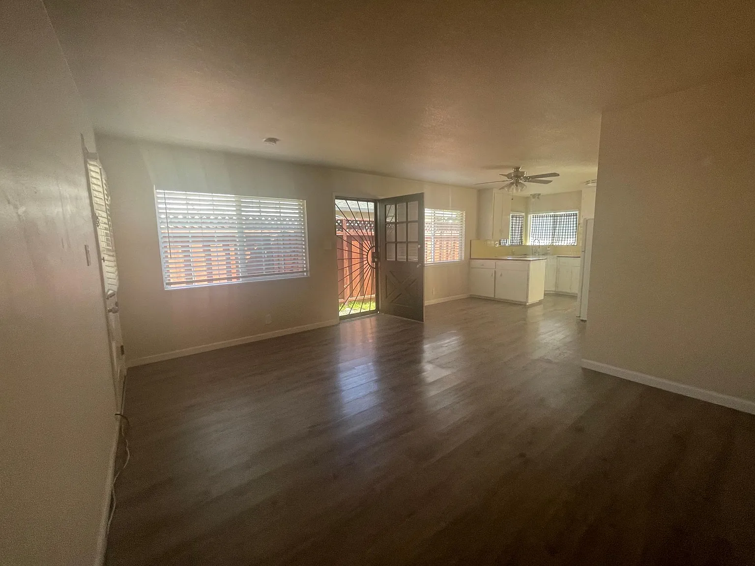 1438 Darryl Dr — Photo 2