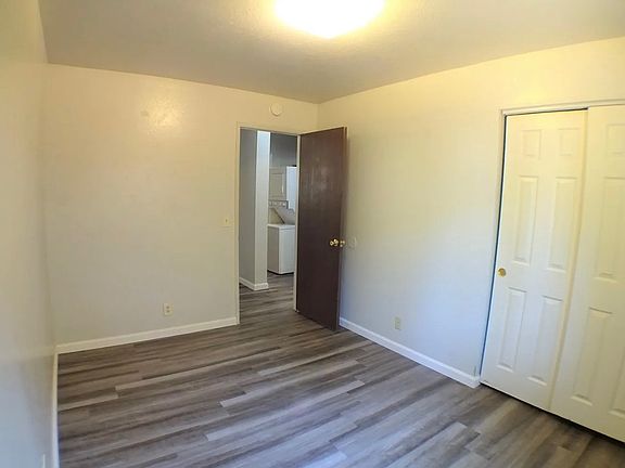 5th image of 421 W 1st Ave APT B