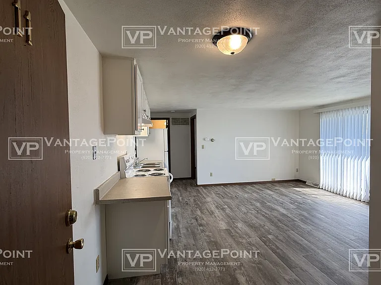 1920 Division St #11 — Photo 2