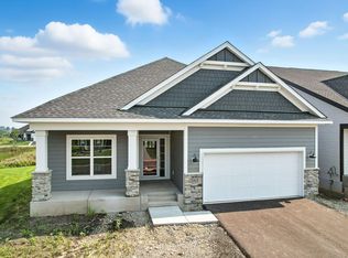 2063 Oakpointe Dr, Waconia, MN 55387