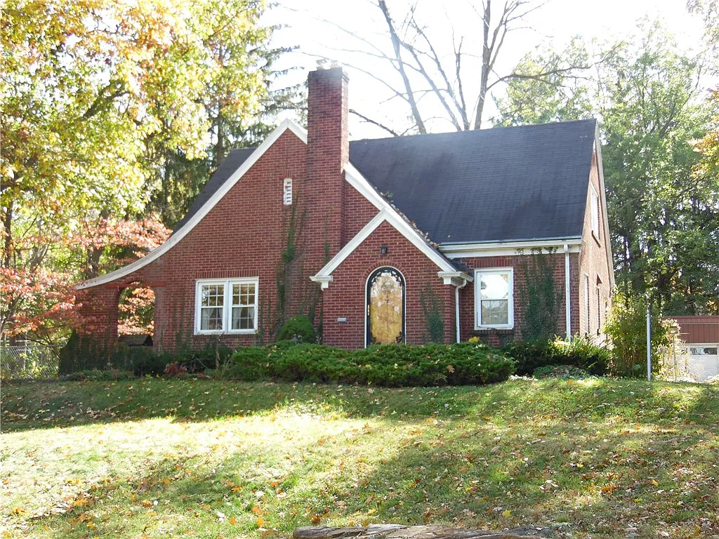 612 Highwood Ave photo 1
