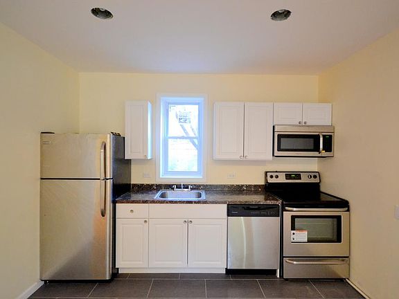 2nd image of 230 Saratoga Ave APT 1A