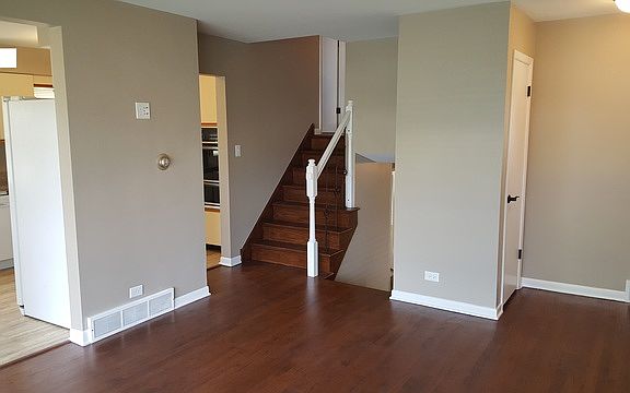 4th image of 7054 N Ottawa Ave