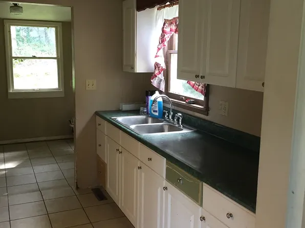 822 W Atlantic St, Branson, MO 65616