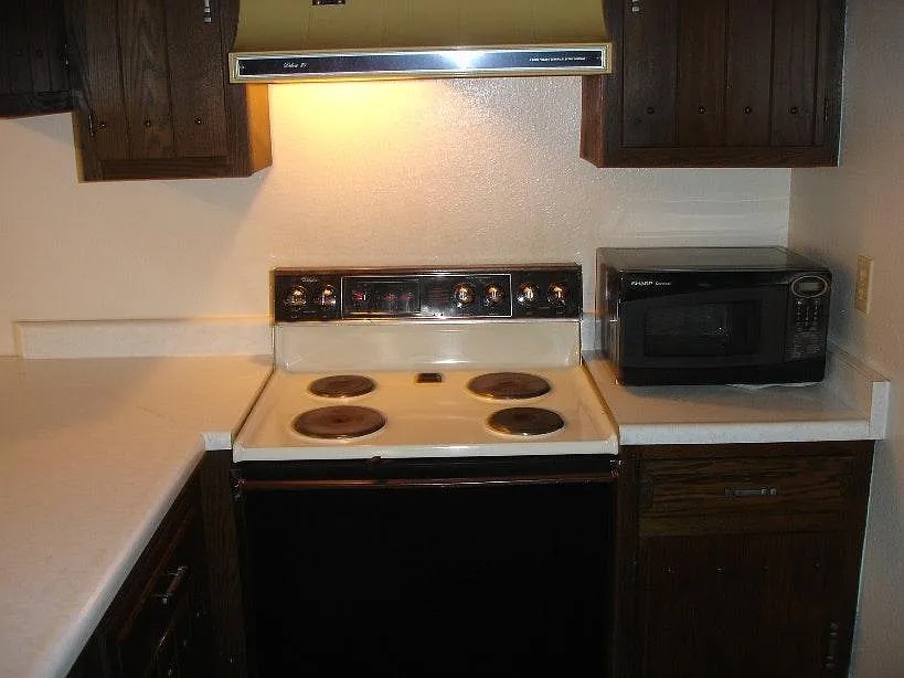 3 bed, 1248 sqft, $2,500 — Photo 3