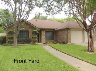 102 Mariner Dr, Victoria, TX 77901