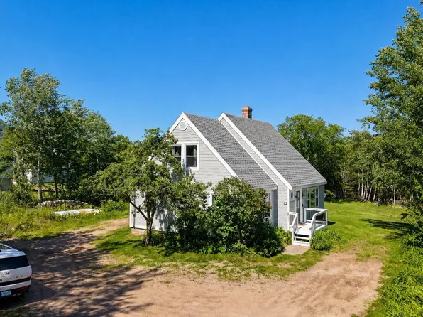 42 Courtney Rd, Cape North, NS B0C 1C0