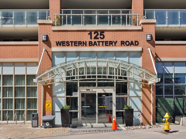 125 Western Battery Rd #2815, Toronto, ON M6K 3R8