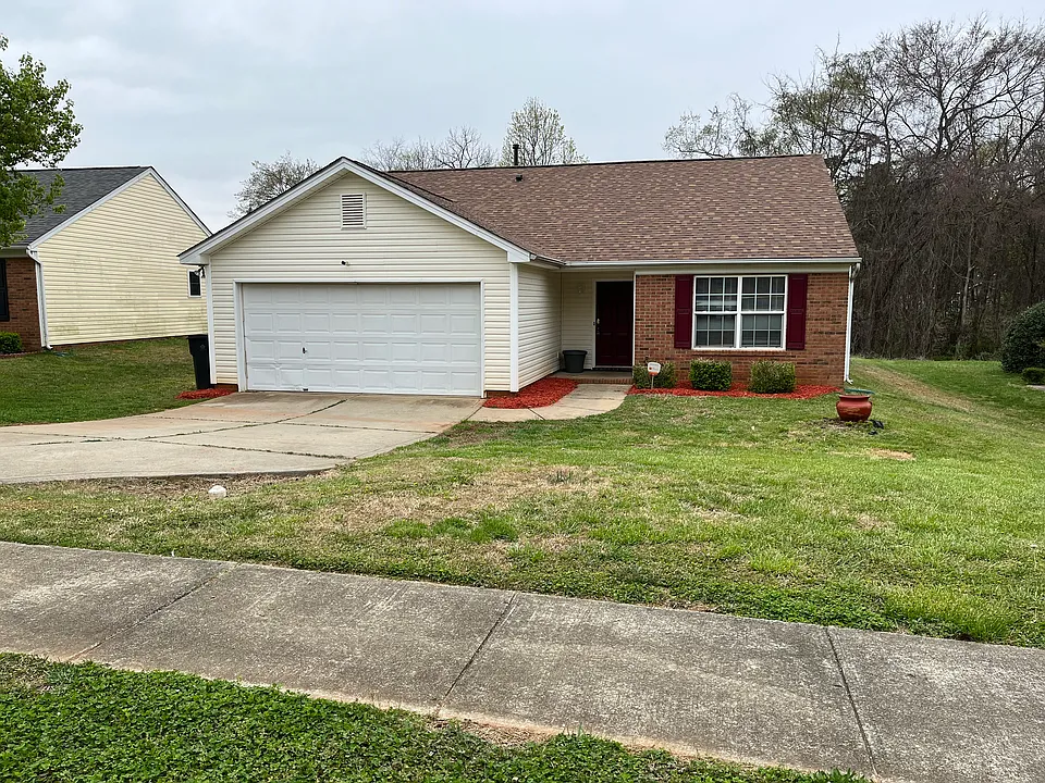 1323 Olde Justin Pl