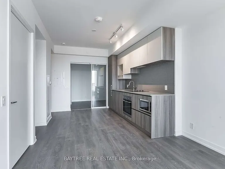 5 Buttermill Ave #3606 — Photo 3