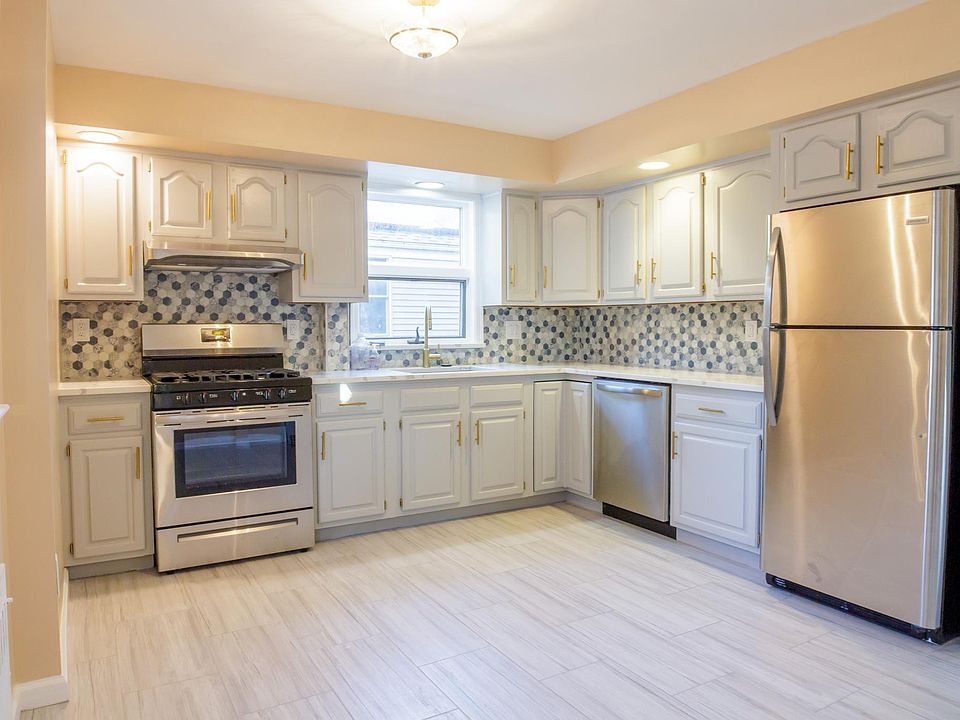 1st image of 315 Chase Ave Floor 1