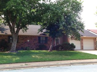 9 S Lockeport Dr, Edmond, OK 73003