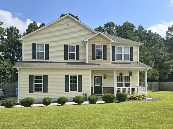 108 Sunny Point Drive, Richlands, NC 28574