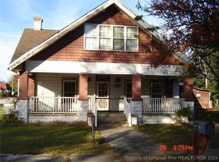 222 W McLean St, Saint Pauls, NC 28384