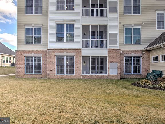 2nd image of 1818 Selvin Dr Unit 101