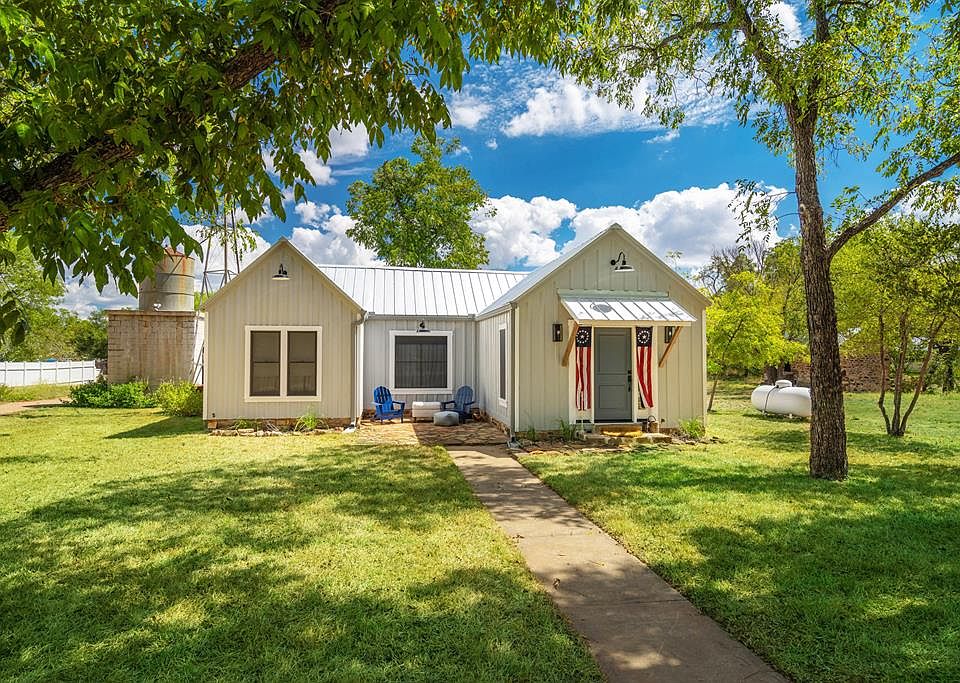 249 S Pecan St, Mason, TX 76856 | Zillow