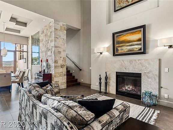 4th image of 51 Meadowhawk Ln