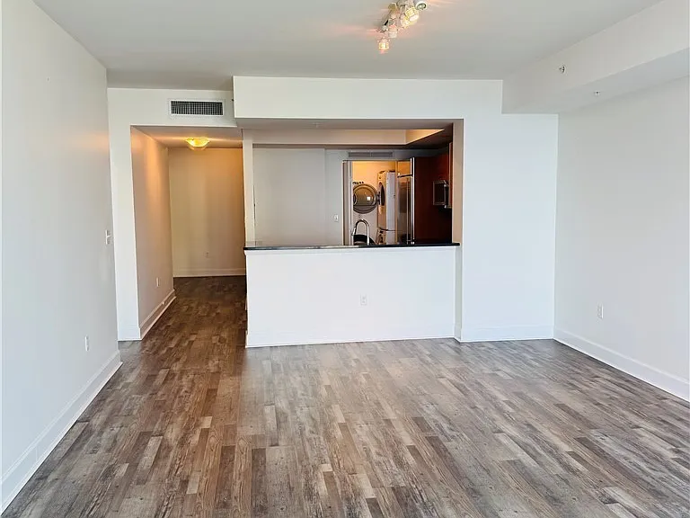 3000 Oasis Grand Blvd #903 — Photo 7