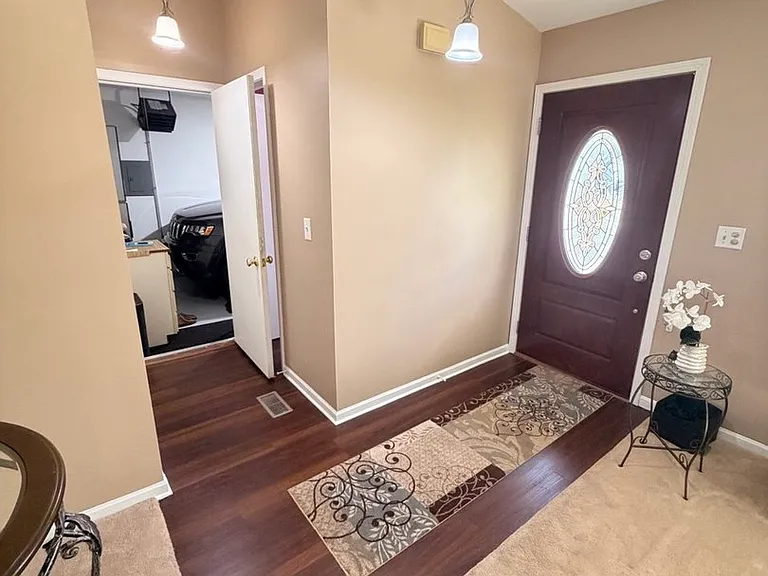 1219 Huntington Dr — Photo 16
