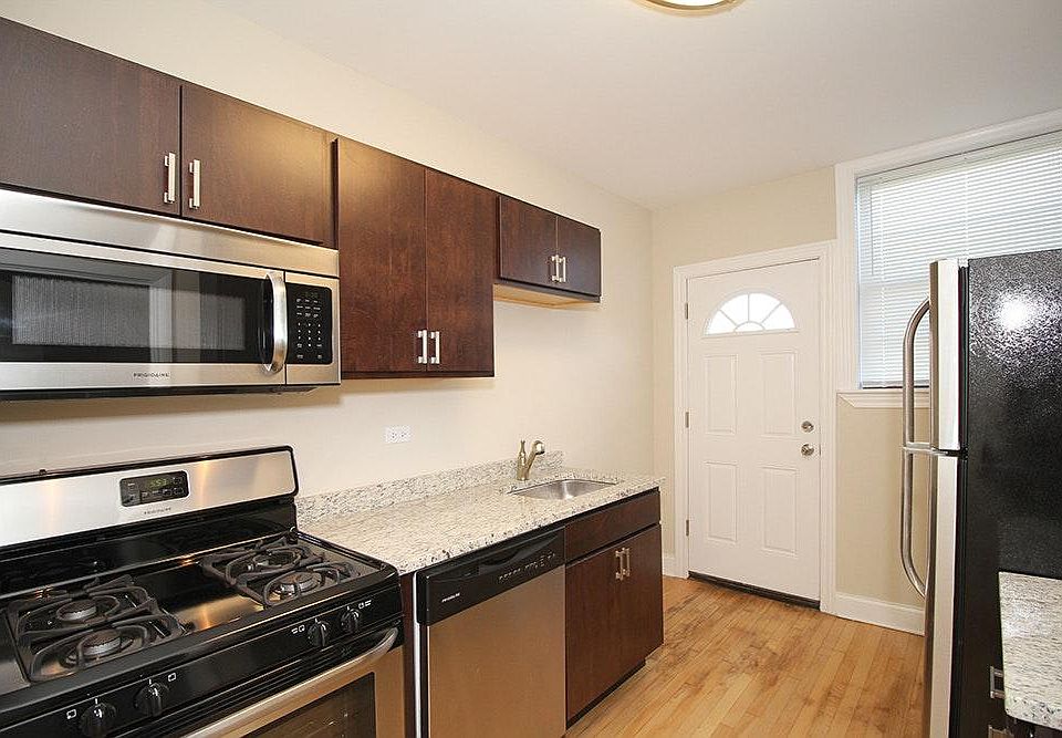 1st image of 3251 N Damen Ave #1south