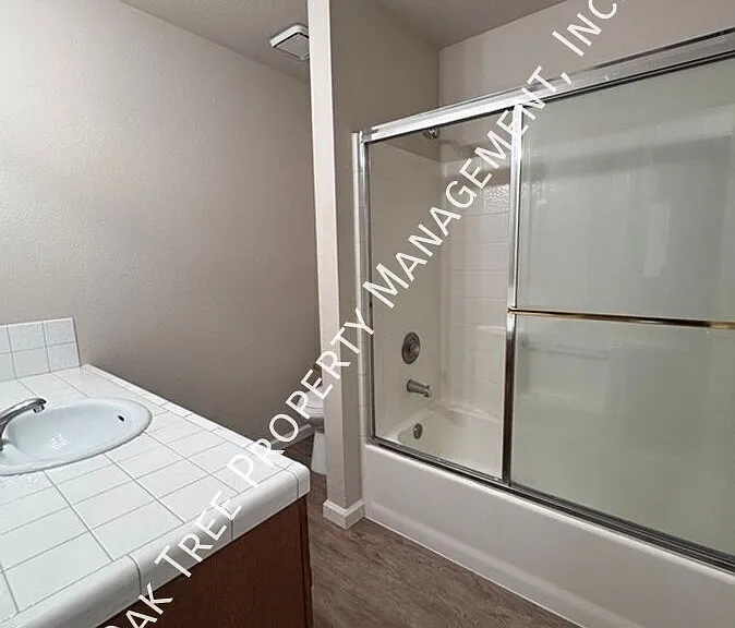 2219 N Mitre Ave — Photo 13