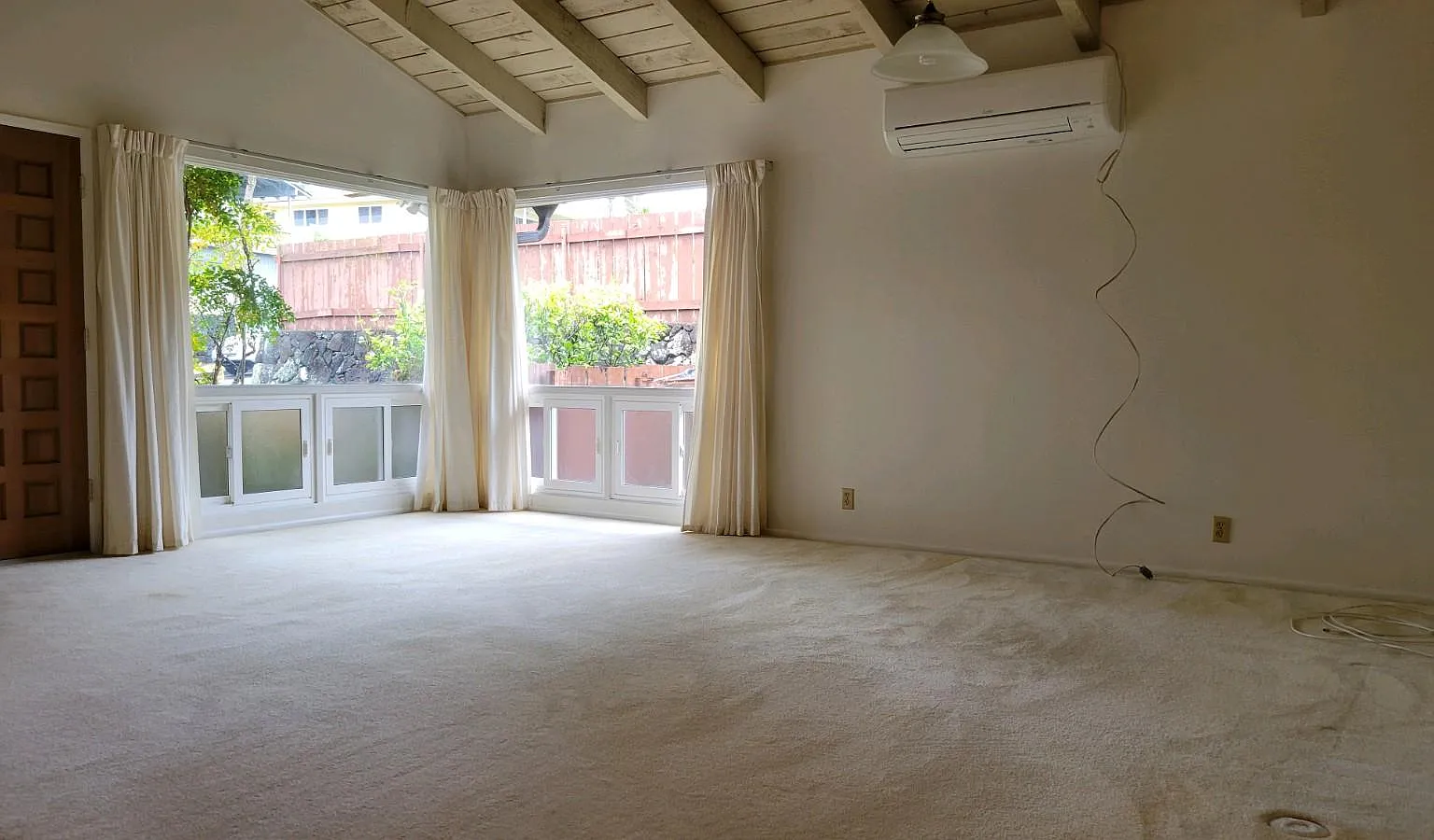4 bed, 2020 sqft, $4,600 — Photo 3