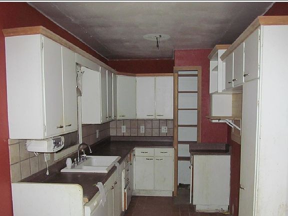 5th image of 104 2nd Ave