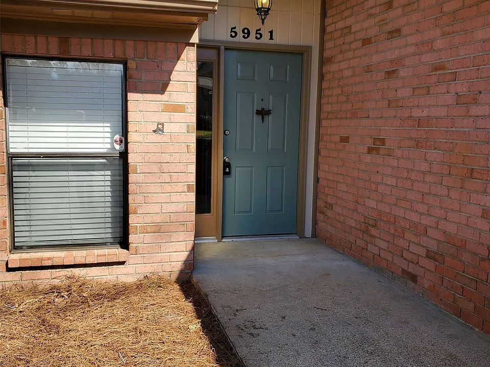 5951 Carmel Dr