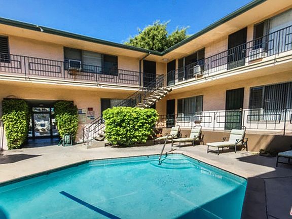 2nd image of 1940 Carmen Ave APT 6