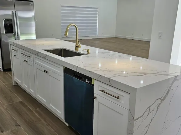 9939 NW 19th St, Pompano Beach, FL 33071
