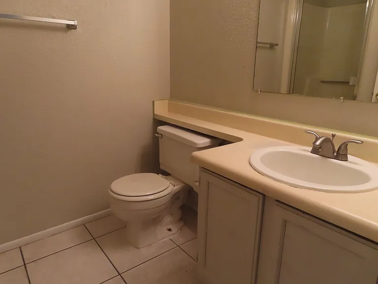 2220 W Dora St #203 — Photo 8