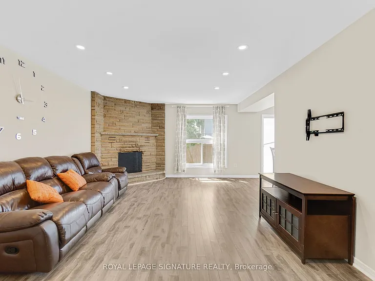 42 Baxter Cres — Photo 8