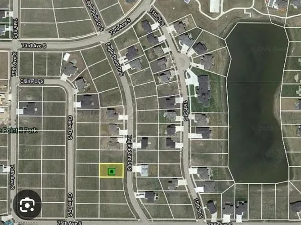 7443 Eagle Pointe Dr S, Fargo, ND 58104