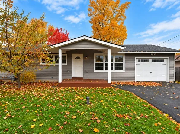 115 Wembridge Dr, East Syracuse, NY 13057