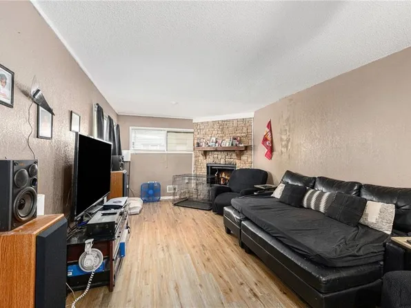 7104 E 107th Pl, Kansas City, MO 64134