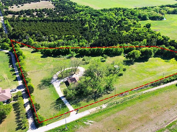 3rd image of 1542 W Reindeer Rd