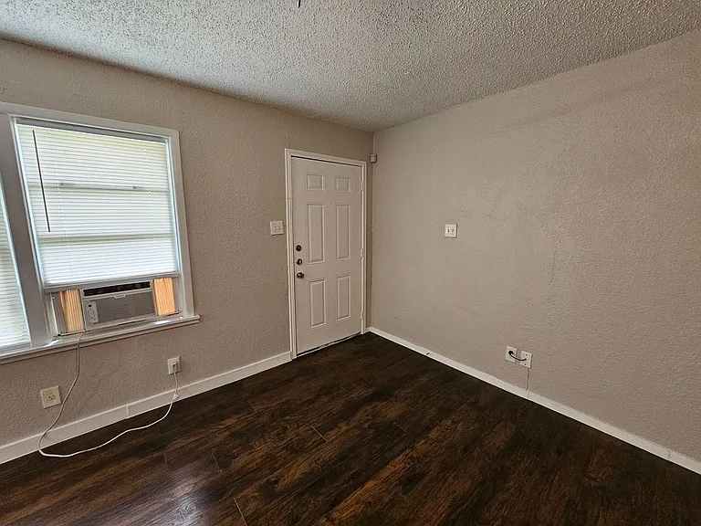 6403 Hollis Ave — Photo 2