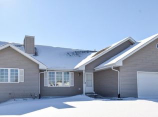 4701 W Sherwood Dr, Franklin, WI 53132