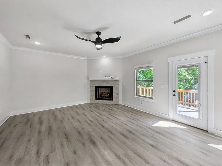 284 Stoneykirk Dr — Photo 6