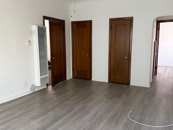 319 W Wilson Ave #302