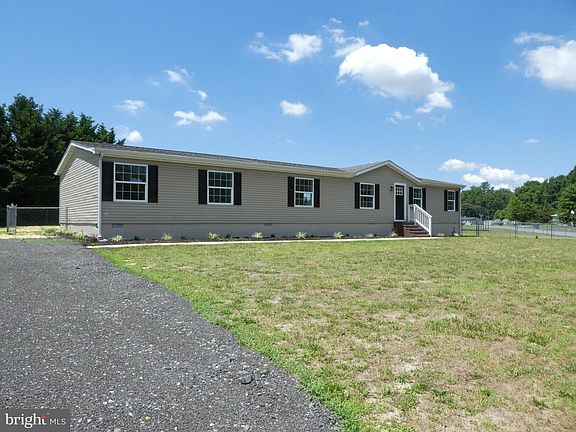 2nd image of 629 Pleasant Pine Cir