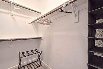 615 E Washington St — Photo 20
