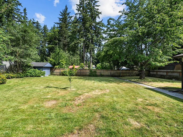6027 176th St SW — Photo 31
