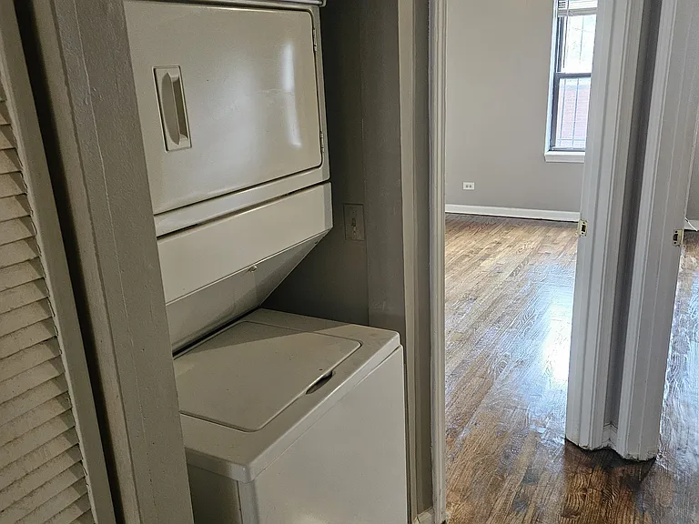 7742 S Kingston Ave — Photo 6