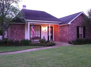 16497 Jefferson Oaks Dr, Prairieville, LA 70769