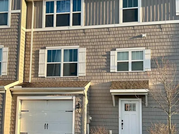 3 Southside Dr, Willow Street, PA 17584