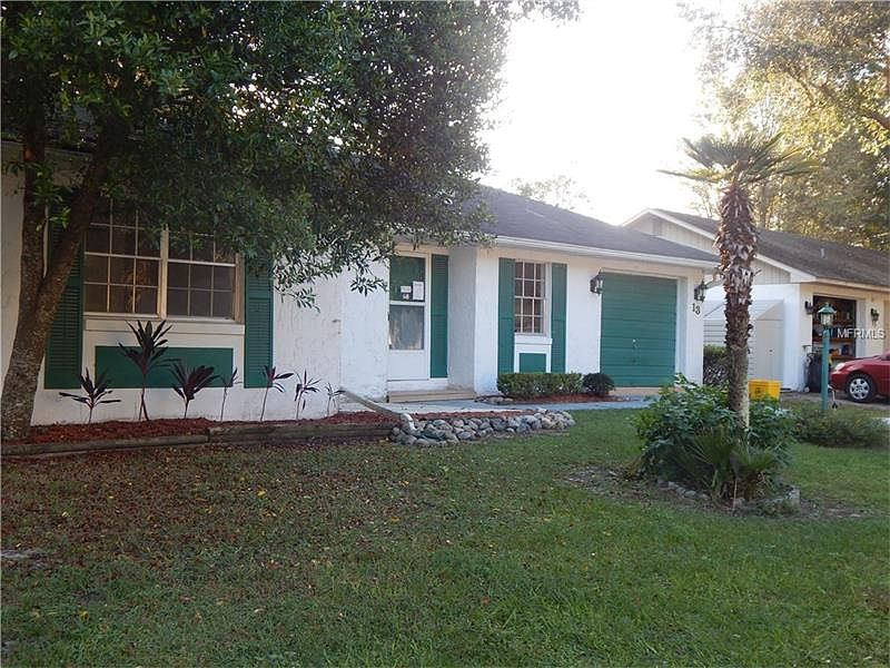 1st image of 13 Rosewood Dr